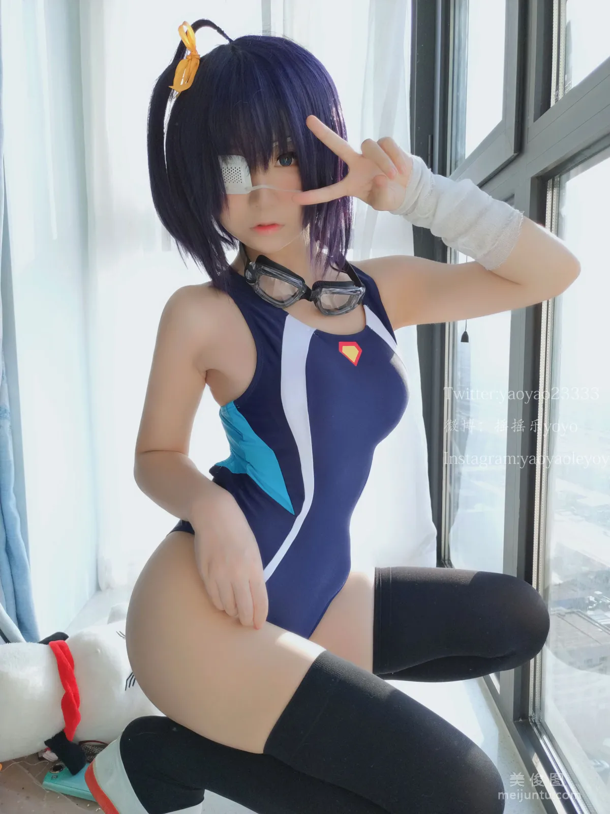 [美女Coser] 搖搖樂yoyo 《六花》 寫真集 35