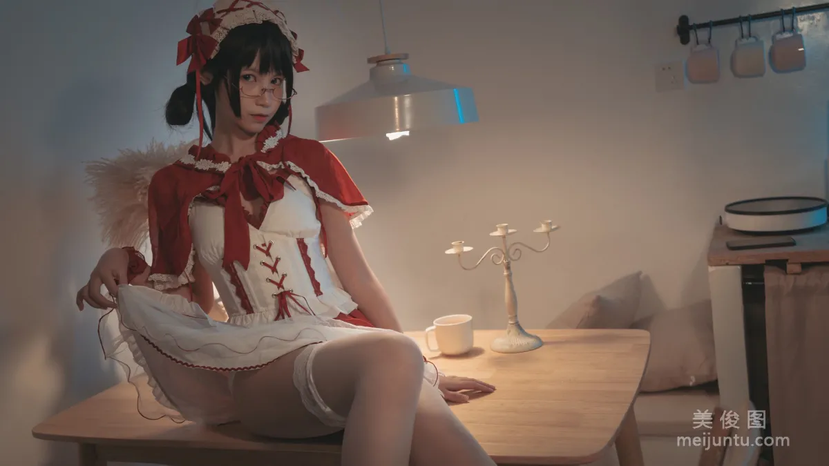[網紅Coser] 逐月su 《小紅帽》 寫真集 17