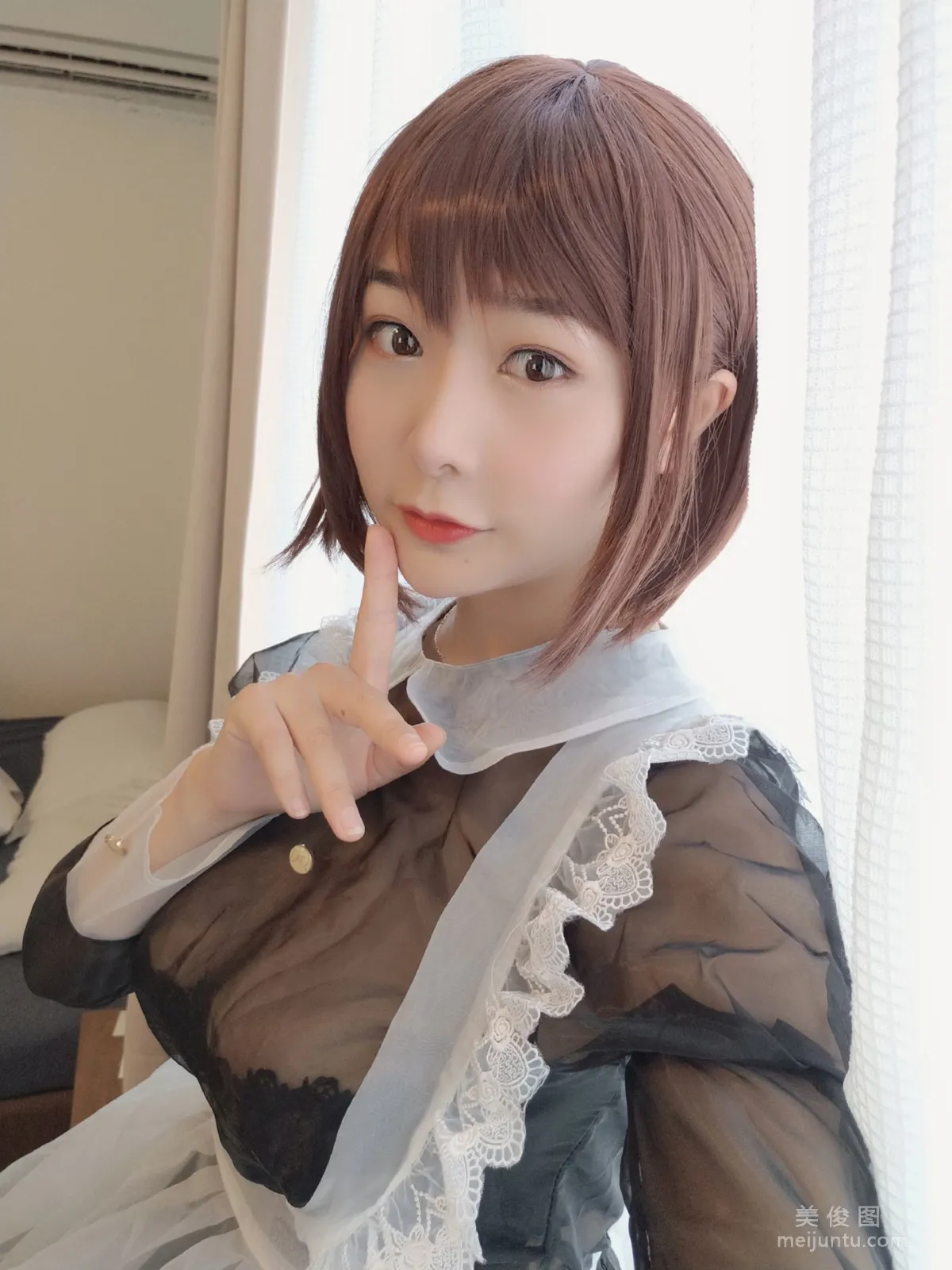 [网红Coser] 三刀刀Miido 《透明女仆》 写真集1