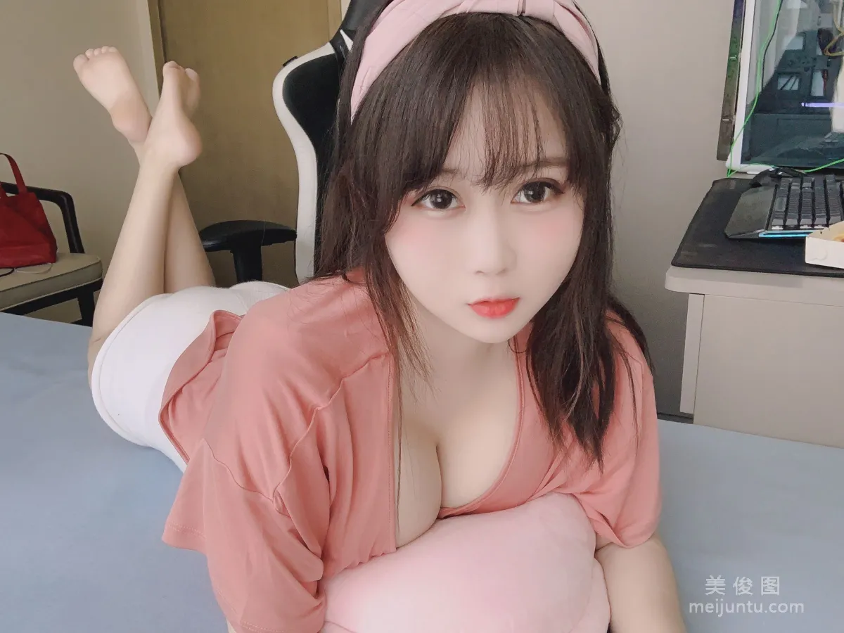 Coser是依醬呀 《宅女日常》 寫真集 19