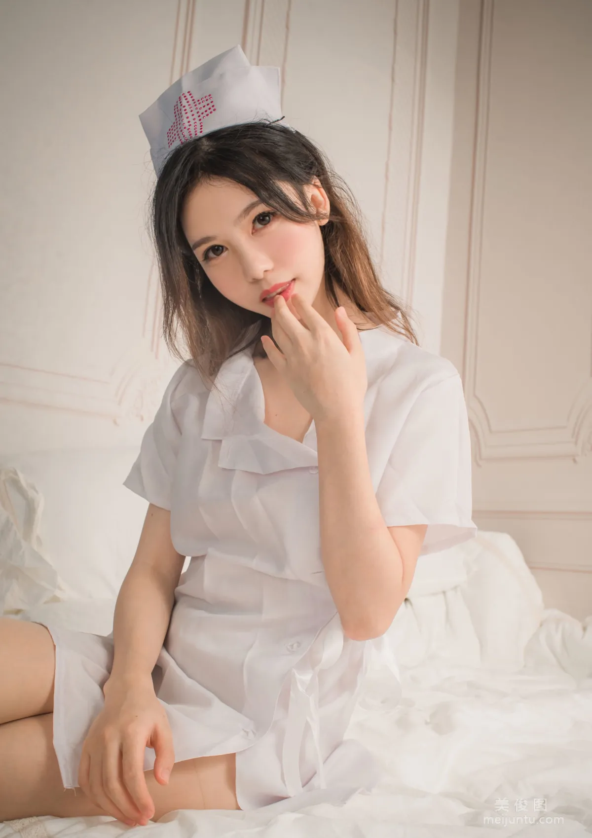 抖娘-利世 《俏皮小護士》 寫真集 28