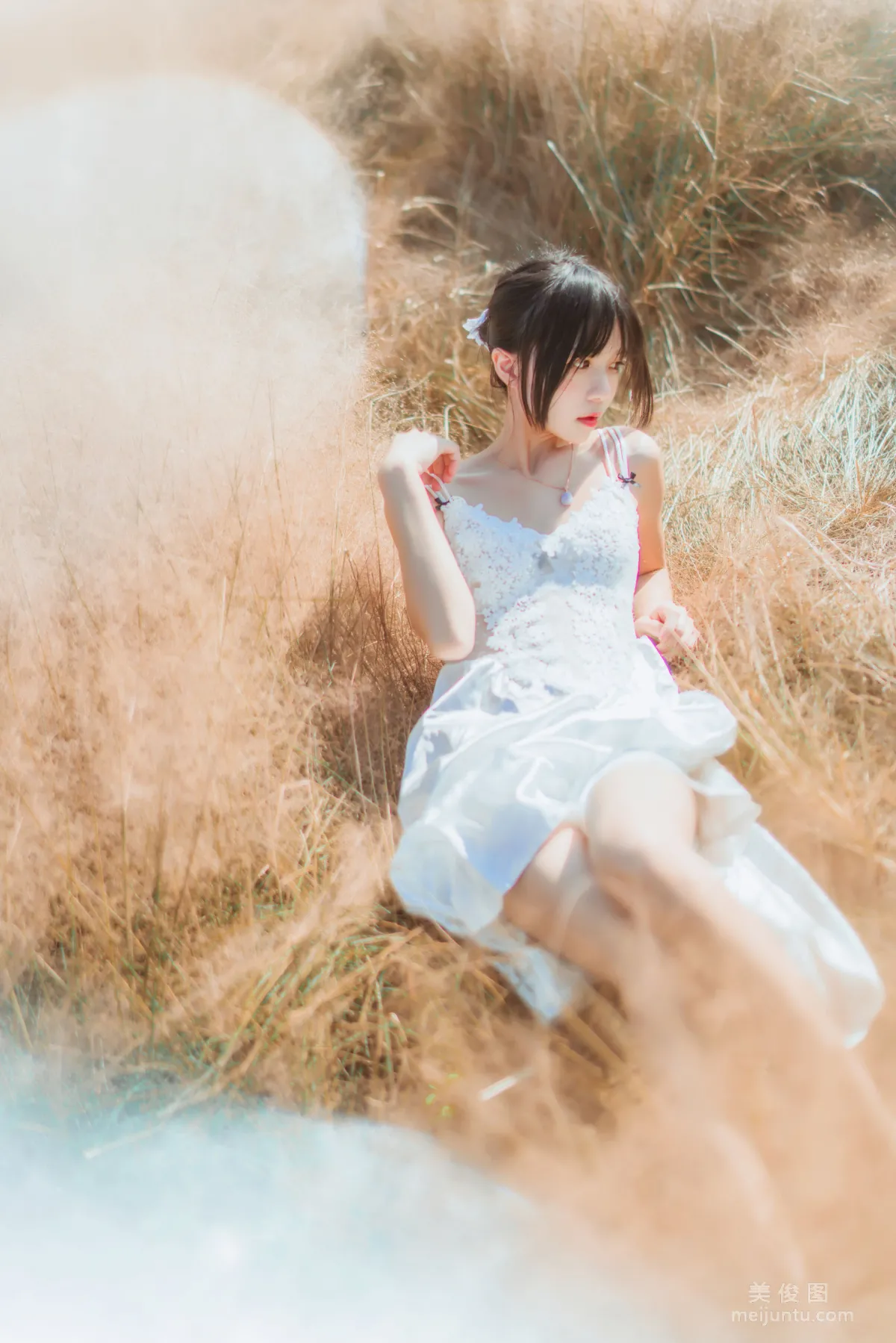 Coser桜桃喵 《原野上的浪漫》 寫真集 17