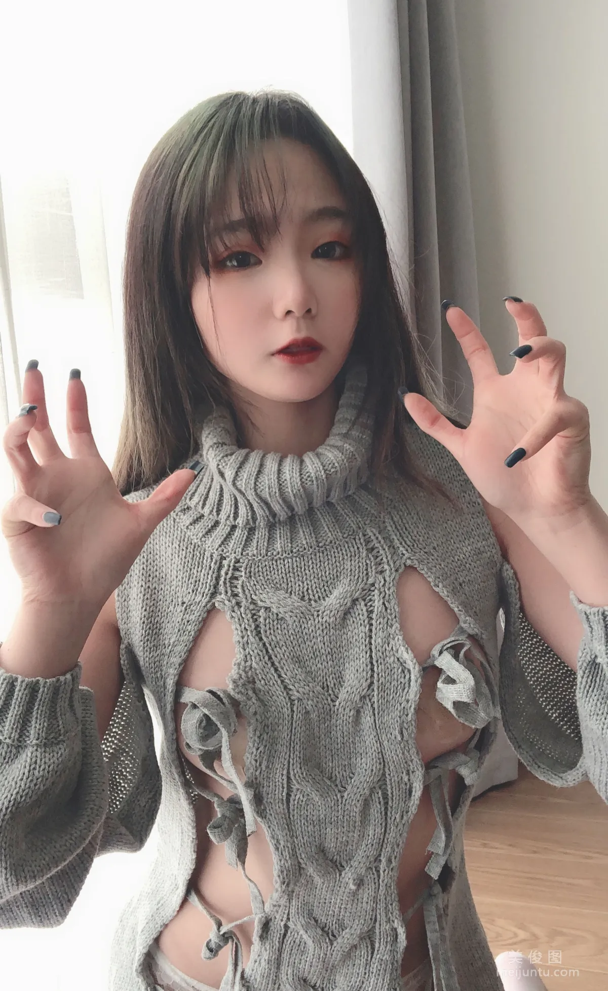 Coser是青水 《露背毛衣》 寫真集 8