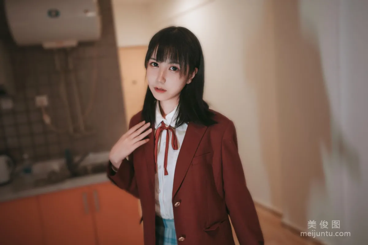 [網紅Coser] 逐月su 《女兒的朋友》 寫真集 4