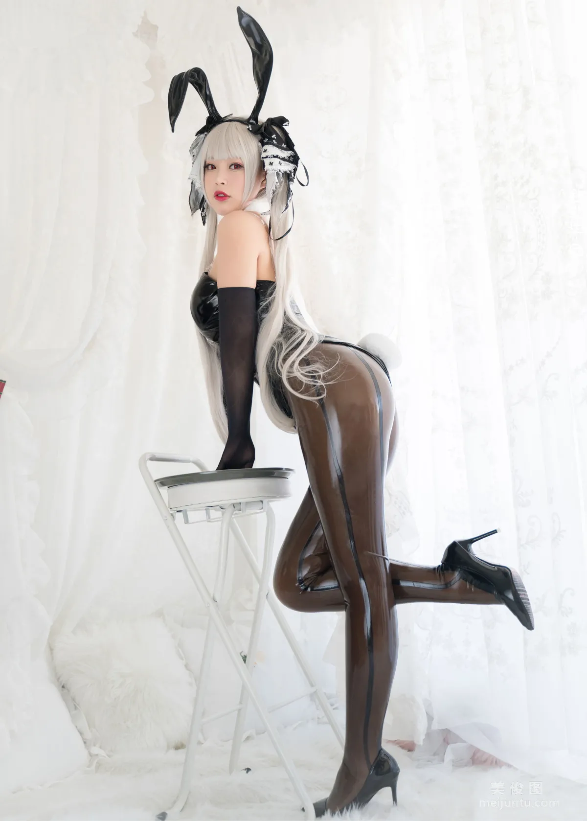 Coser你烨烨 《可畏兔女郎》 写真集8