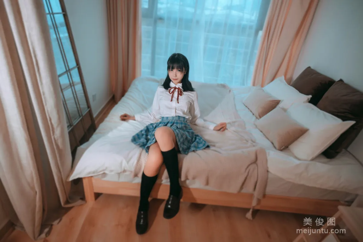 [網紅Coser] 逐月su 《女兒的朋友》 寫真集 12