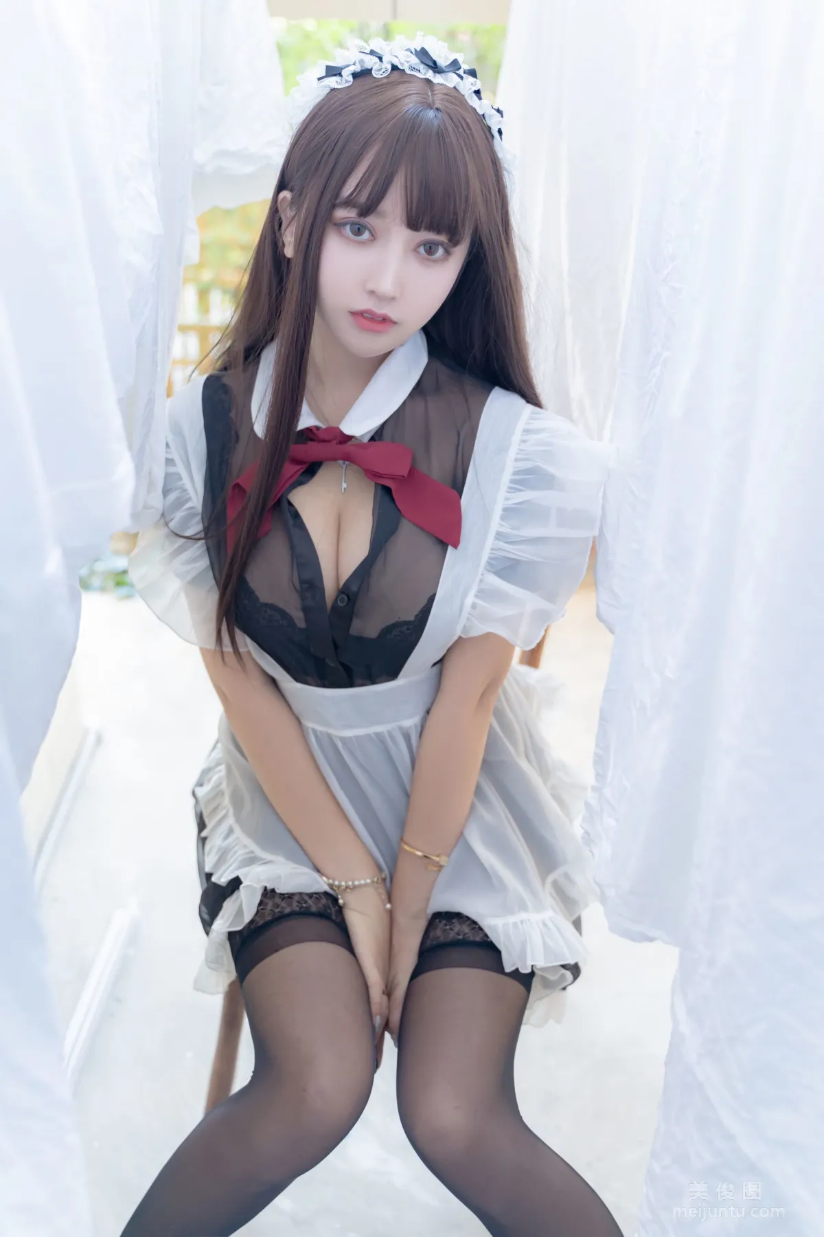 [美女Coser] 米线线sama 《透明女仆》 写真集45