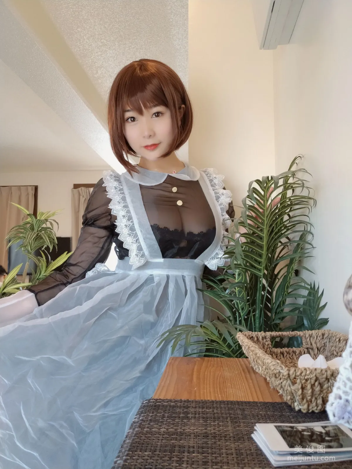 [網紅Coser] 三刀刀Miido 《透明女仆》 寫真集 4
