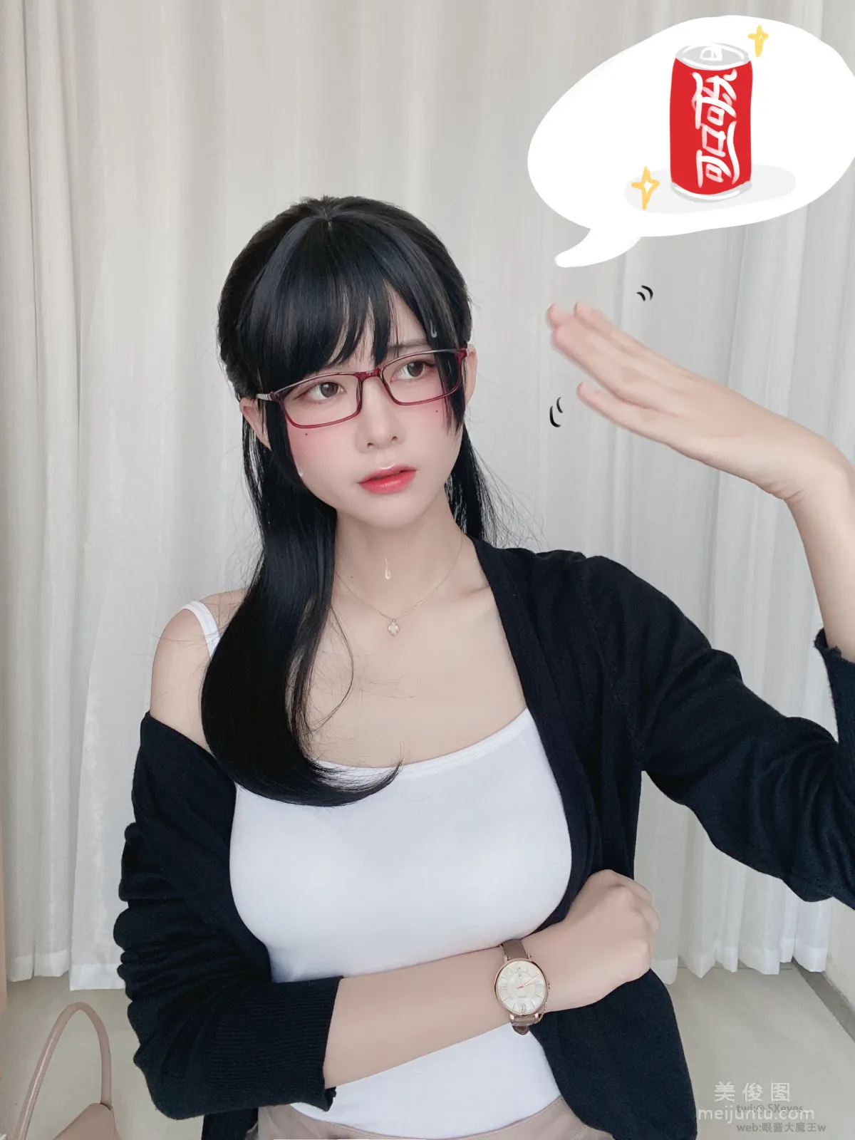眼酱大魔王w 《爱喝可乐的OL》 写真集30