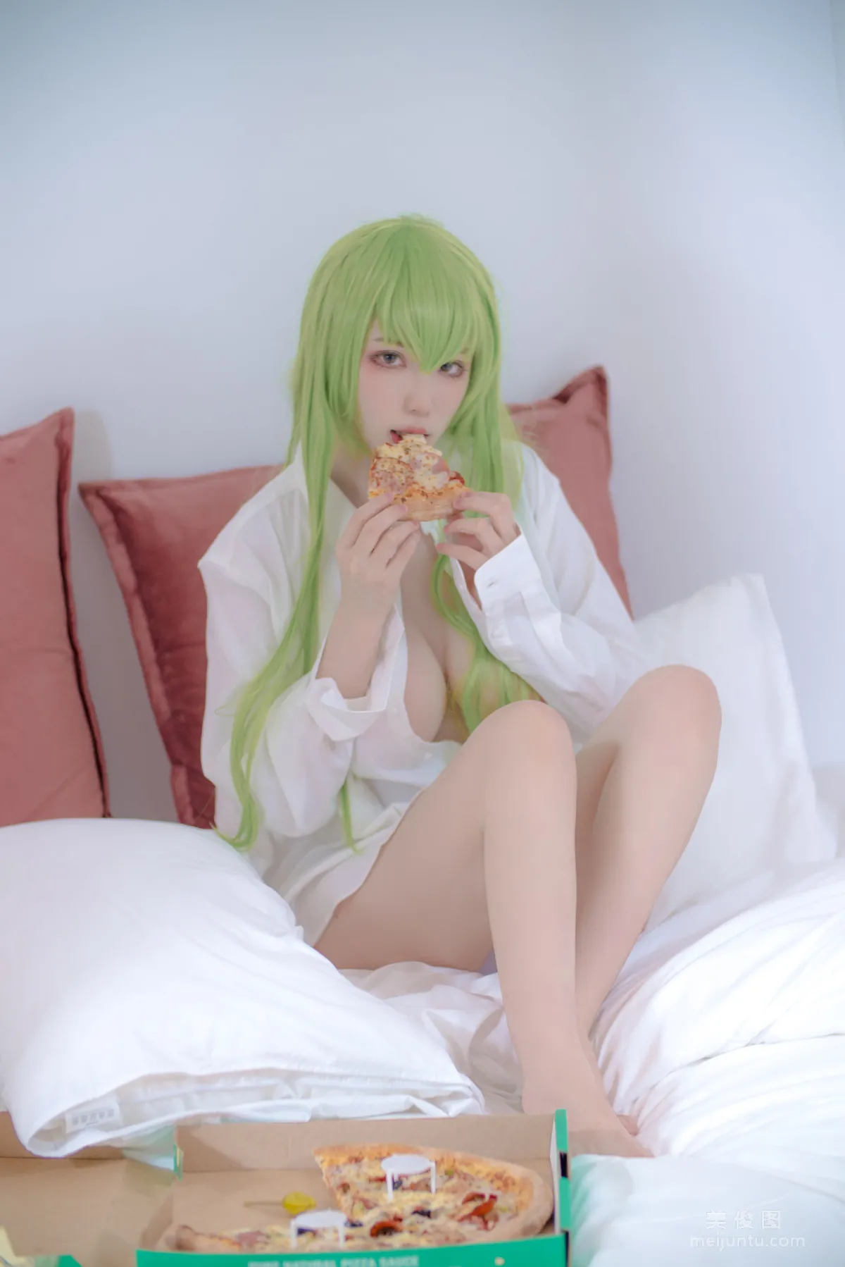 [美女Coser] 起司块wii 《白衬衣》 写真集4