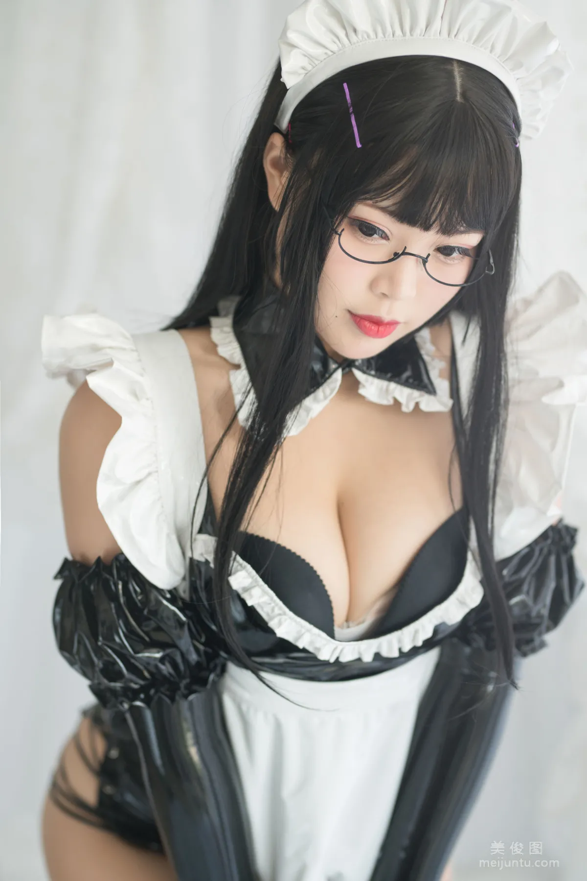 [美女Coser] -白烨- 《傲嬌黑膠女仆》 寫真集 43