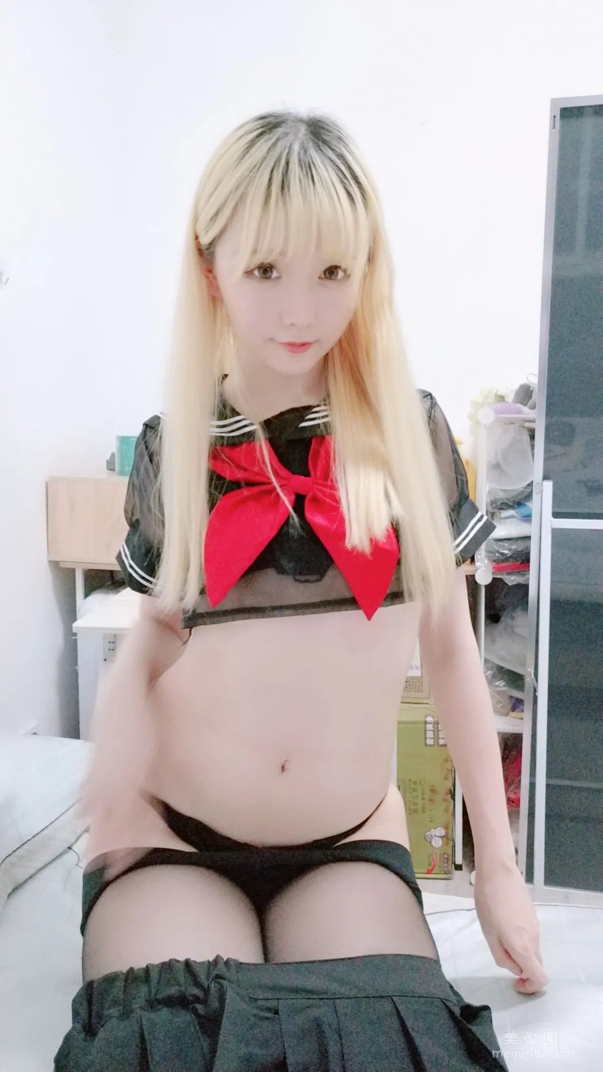 Coser小姐姐星之遲遲 《黑制服》 寫真集 20