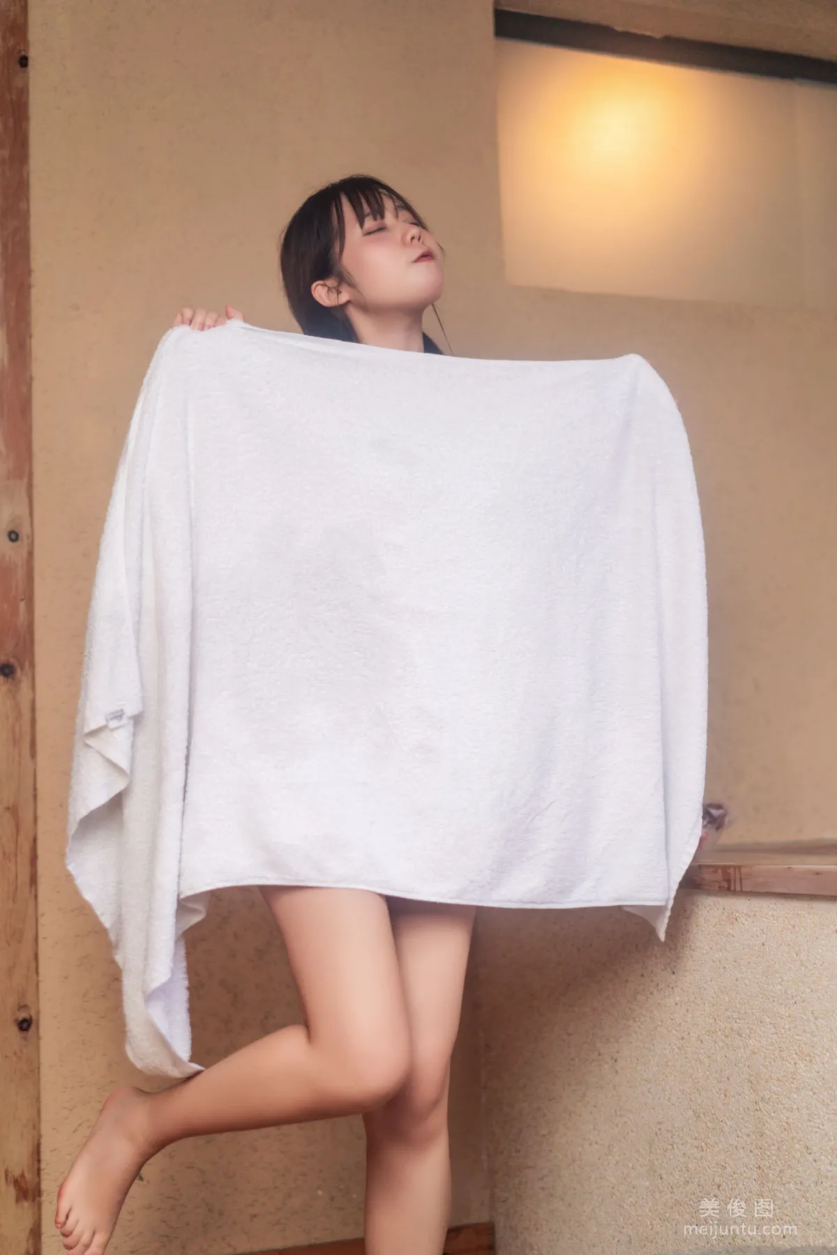 [美女Coser] 姬鏡醬 《私奔之溫泉》 寫真集 25