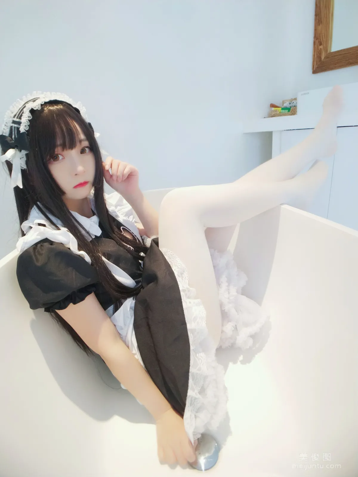 [網紅Coser] 古川kagura 《黑白女仆》 寫真集 14