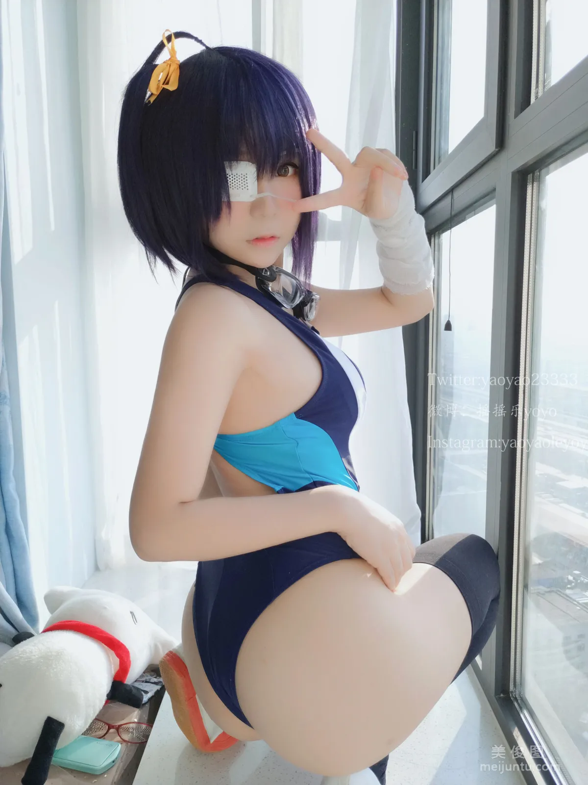 [美女Coser] 搖搖樂yoyo 《六花》 寫真集 37
