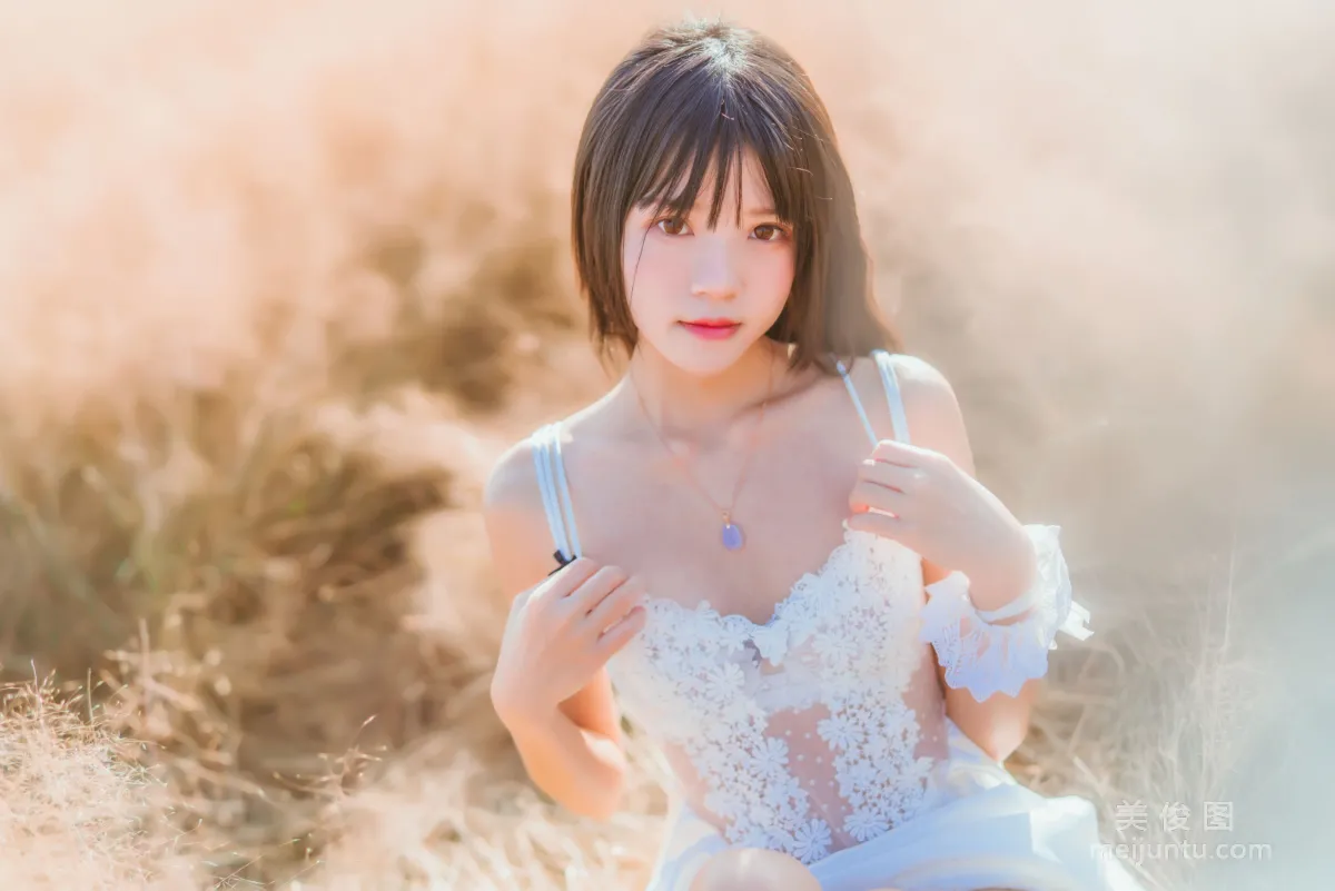 Coser桜桃喵 《原野上的浪漫》 寫真集 42