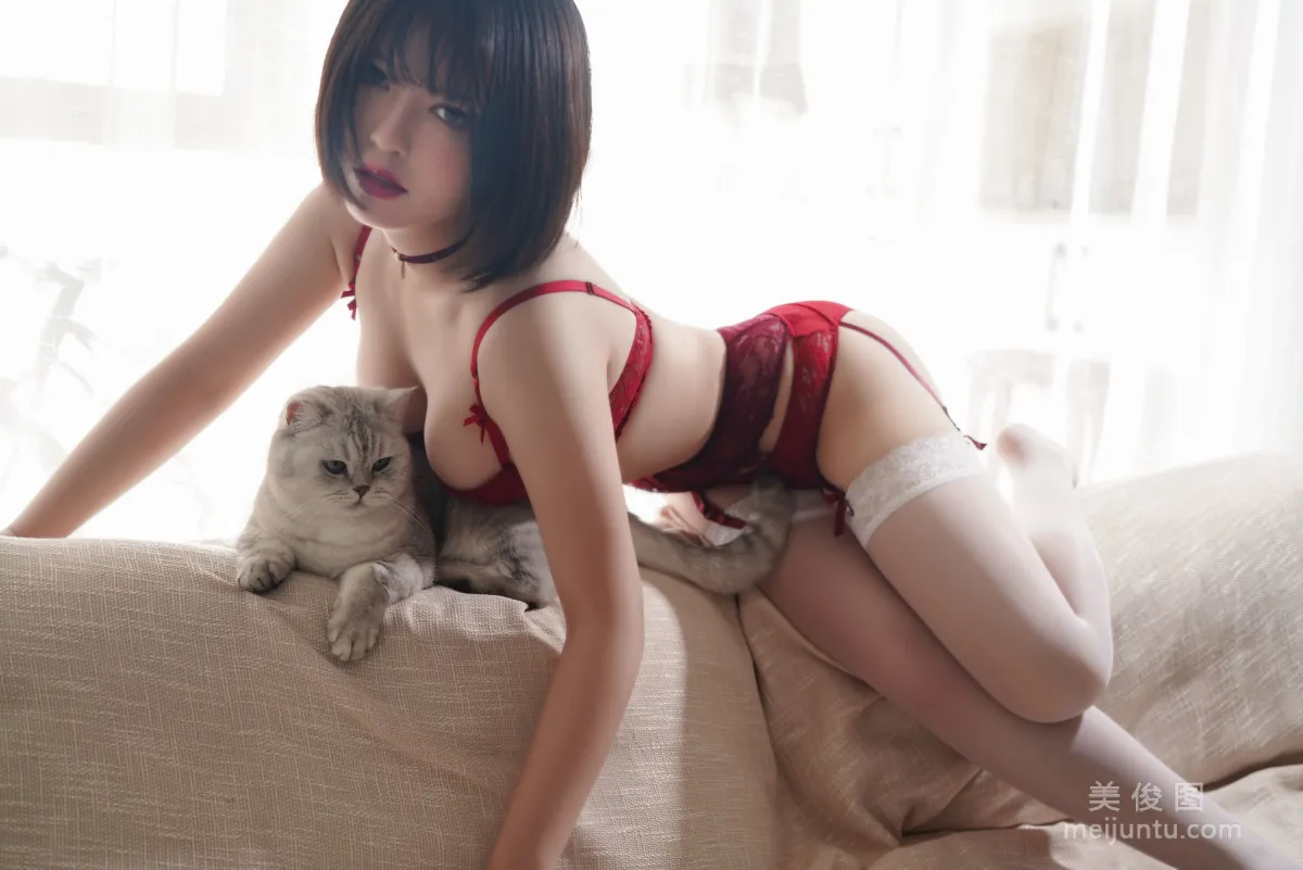 半半子 《赤紅 AKABENI BANBANKO Vol.02》 寫真集 27