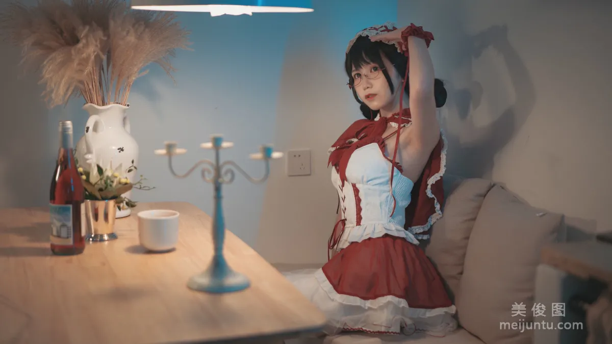 [網紅Coser] 逐月su 《小紅帽》 寫真集 31