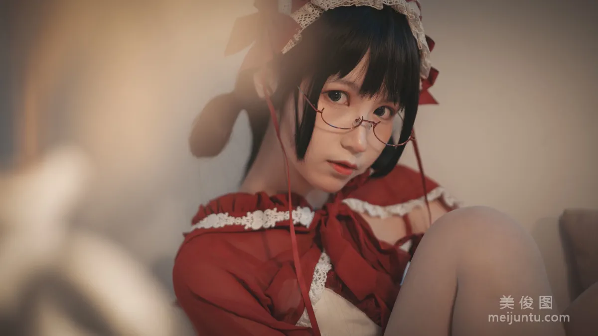 [網紅Coser] 逐月su 《小紅帽》 寫真集 23
