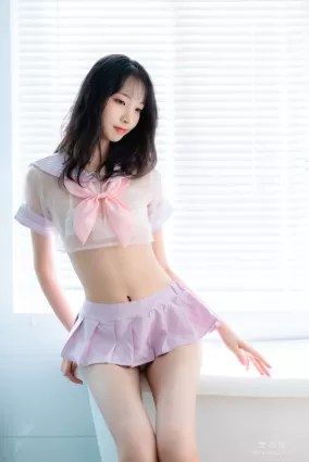 [網紅Coser] 西瓜 《私房浴缸》 寫真集