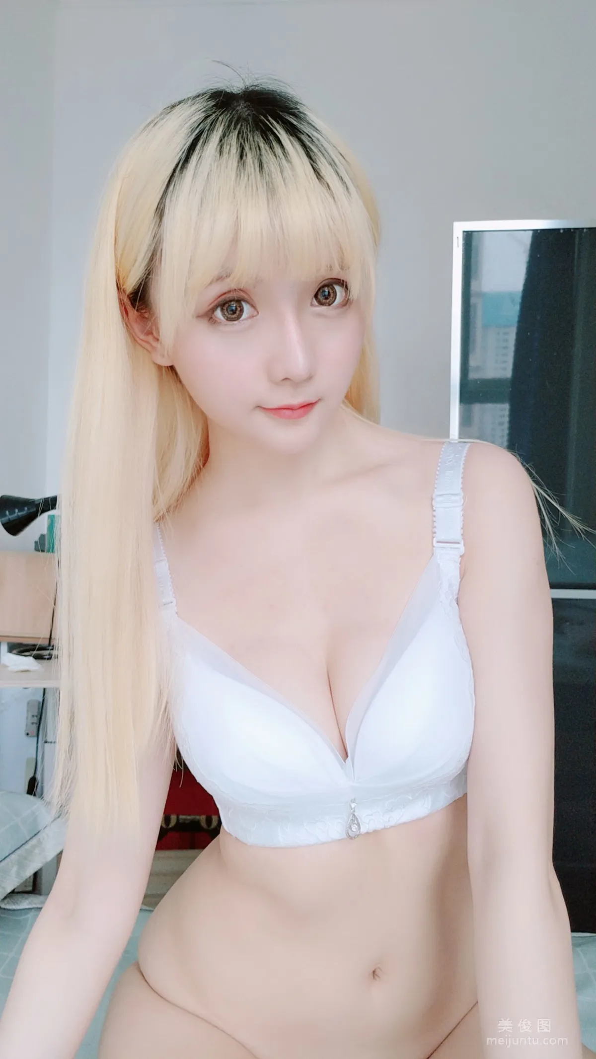 [網紅Coser] 星之遲遲 《體操服》 寫真集 11