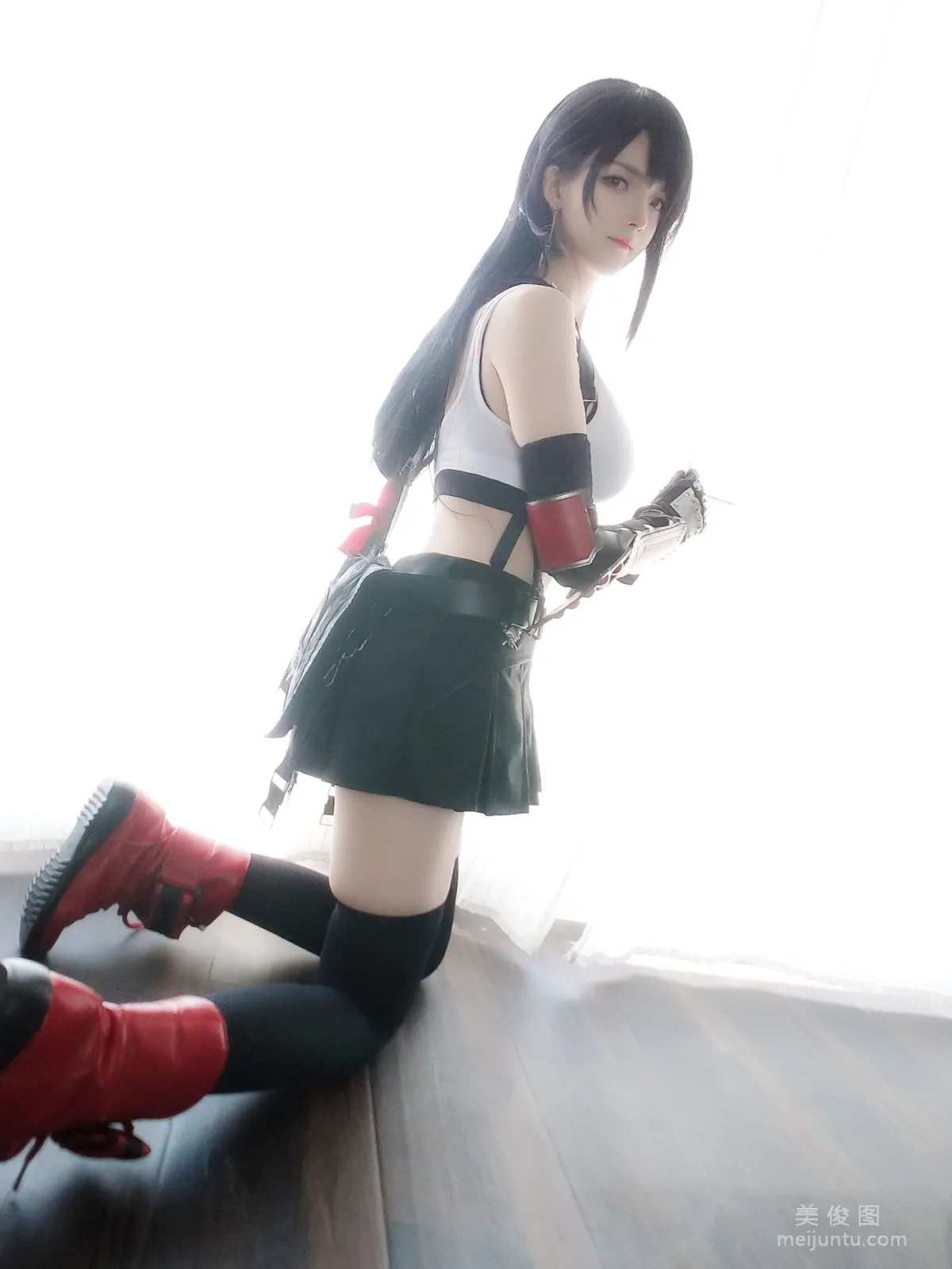 [網紅模特Coser] 一小央澤 《蒂法公式裝》 寫真集 9