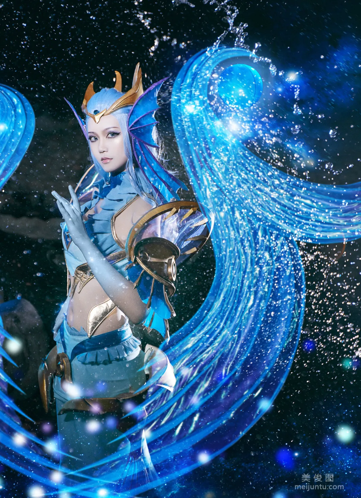 Coser戚顧兒MIKI 《王者榮耀 武則天海洋之心》 寫真集 8