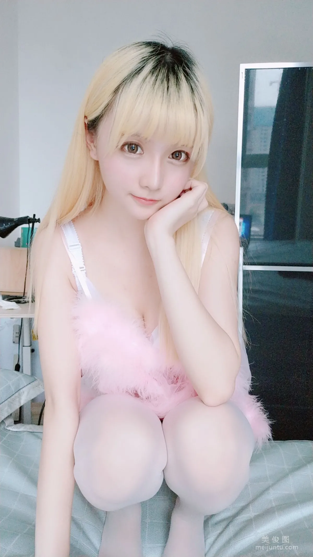 [網紅Coser] 星之遲遲 《粉紅睡衣》 寫真集 25