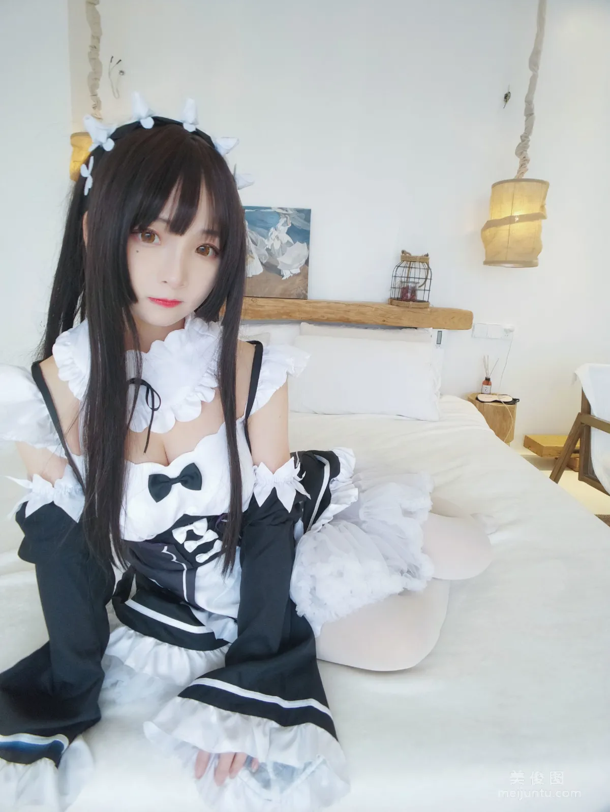 [網紅Coser] 古川kagura 《黑白女仆》 寫真集 35