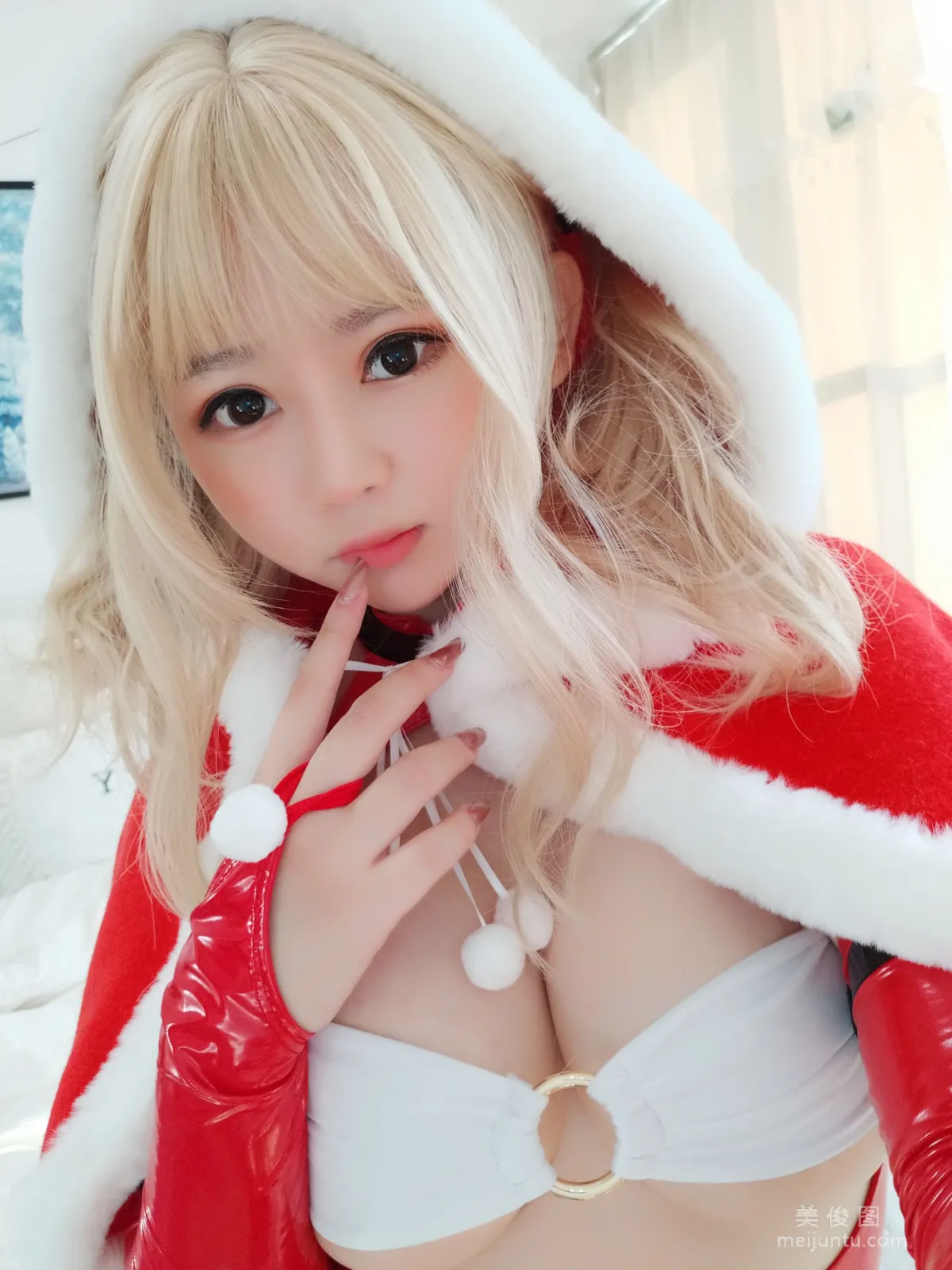 [美女Coser] 是依醬呀 《雪夜錦禮》 寫真集 10