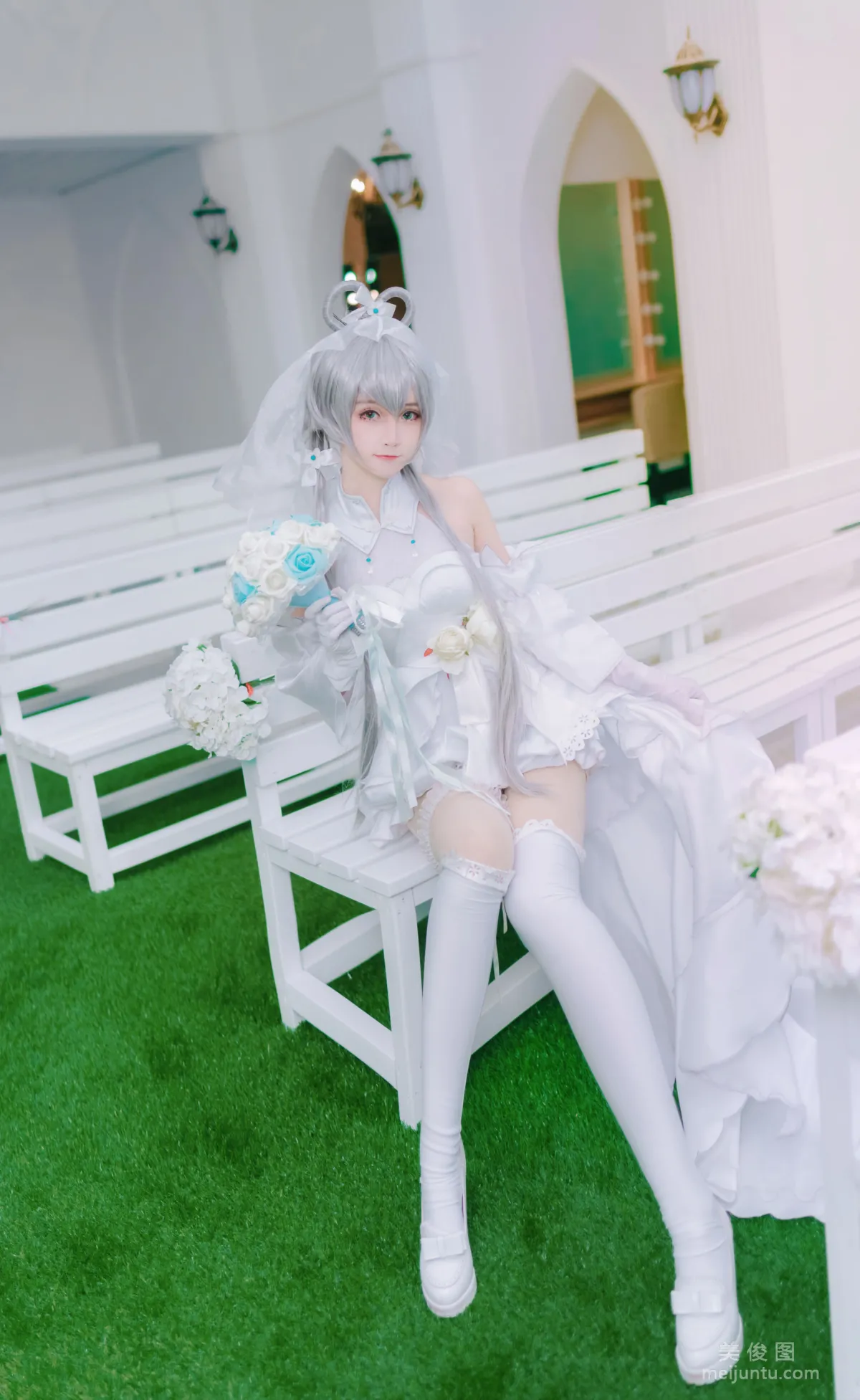 [美女Coser] yui金魚 《洛天依婚紗》 寫真集 2