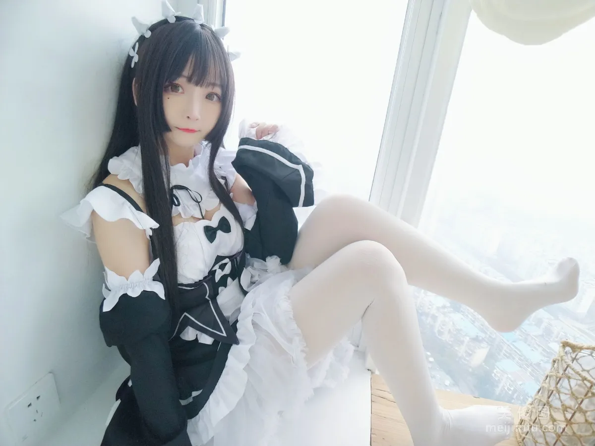 [網紅Coser] 古川kagura 《黑白女仆》 寫真集 27