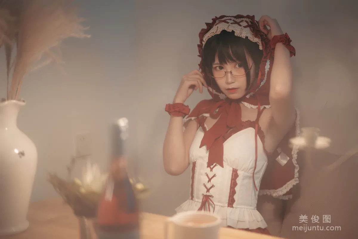 [網紅Coser] 逐月su 《小紅帽》 寫真集 33
