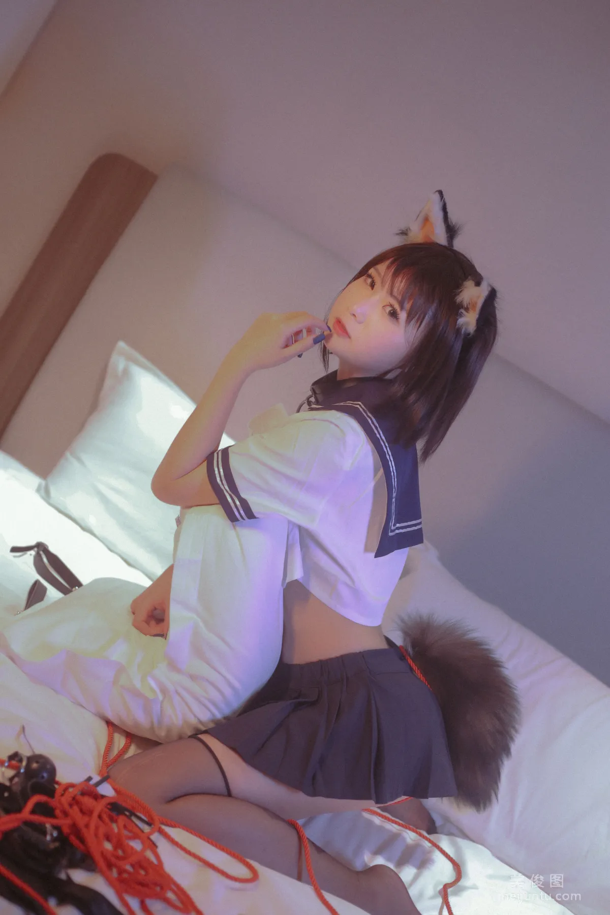 [美女Coser] 是青水 《貓耳調教》 寫真集 26