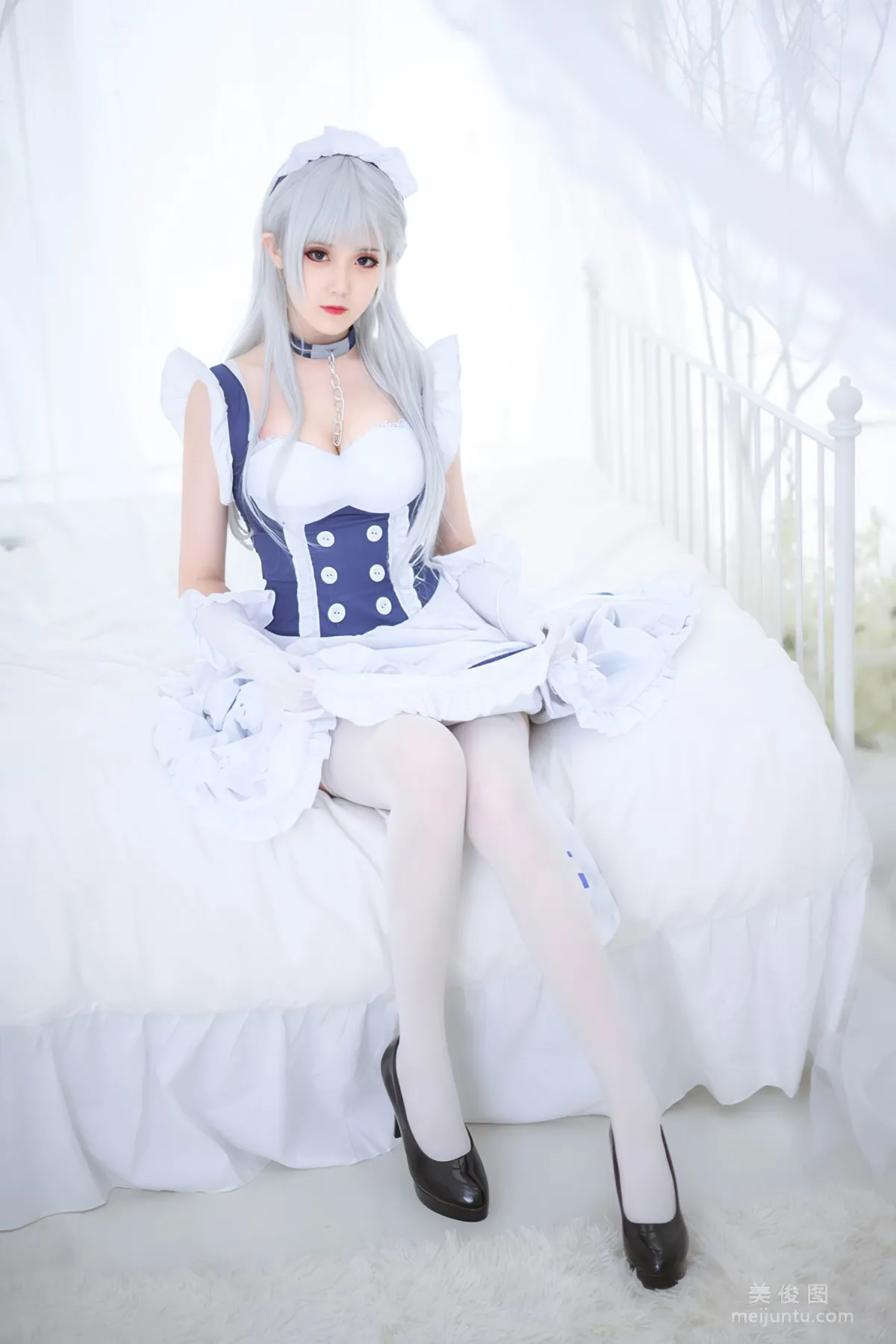 Akisoso秋楚楚 《贝尔法斯特女仆》 写真集1