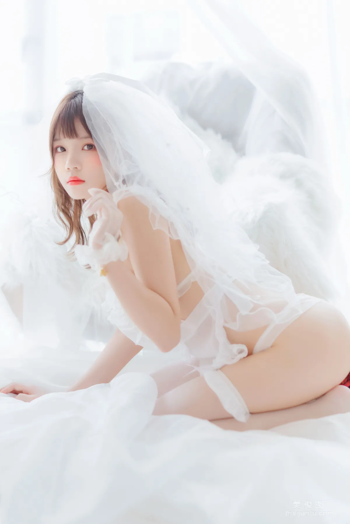 [美女Coser] 桜桃喵 《輕紗01》 寫真集 10