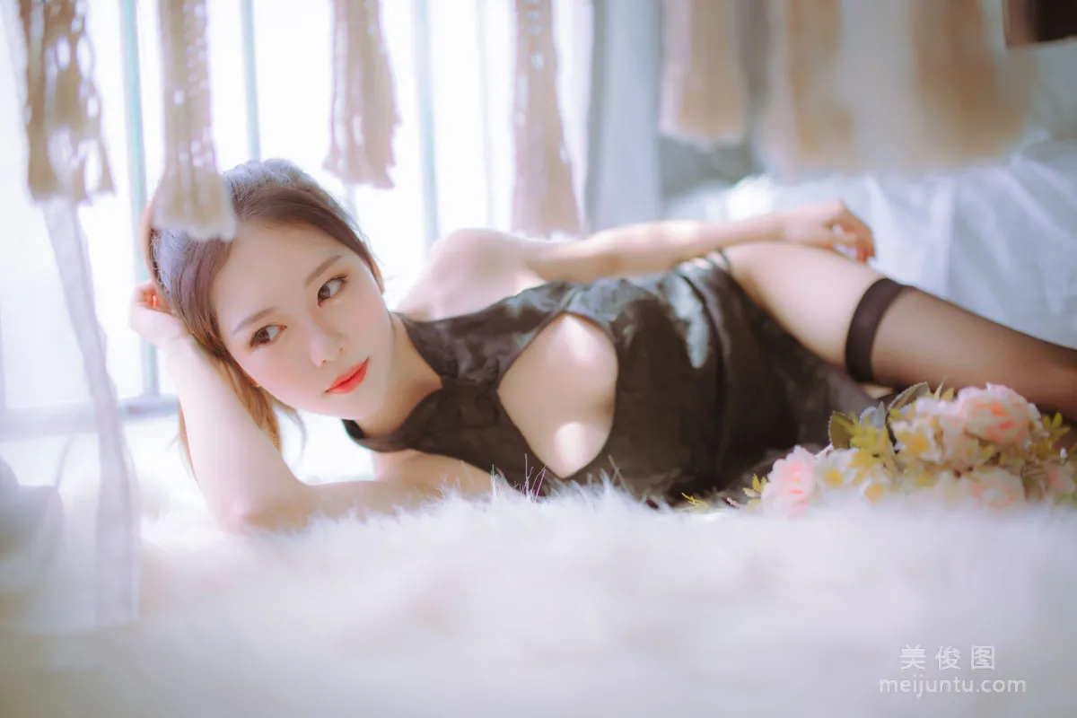 抖娘-利世×不呆貓 《黑白旗袍雙子》 寫真集 16
