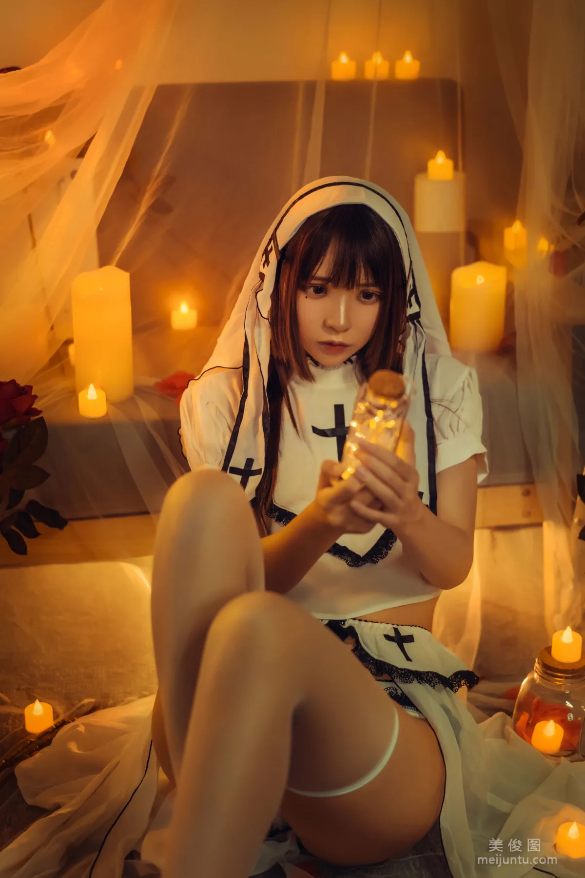 [網紅Coser] 瘋貓ss 《黃昏修女》 寫真集 17