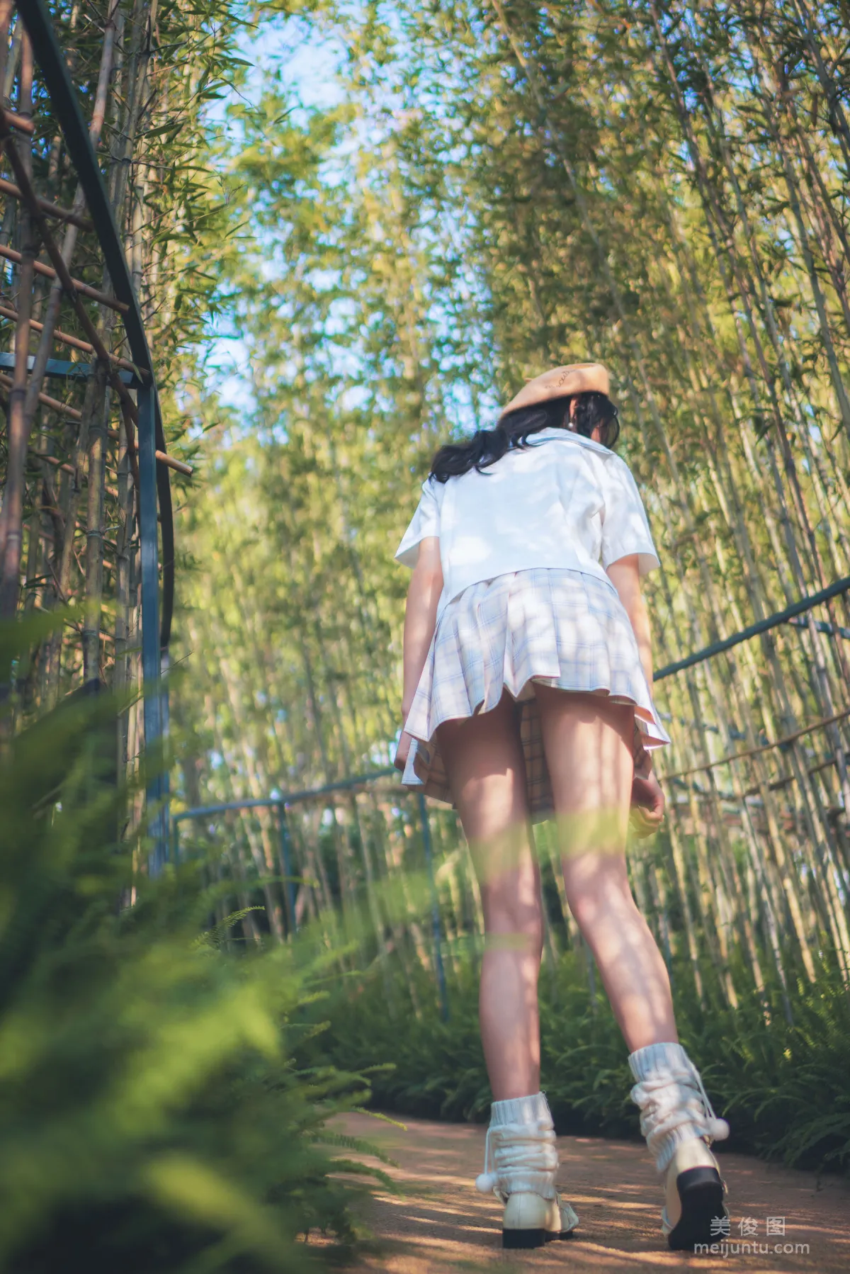 [网红Coser] 西瓜 《白云森林》 写真集2