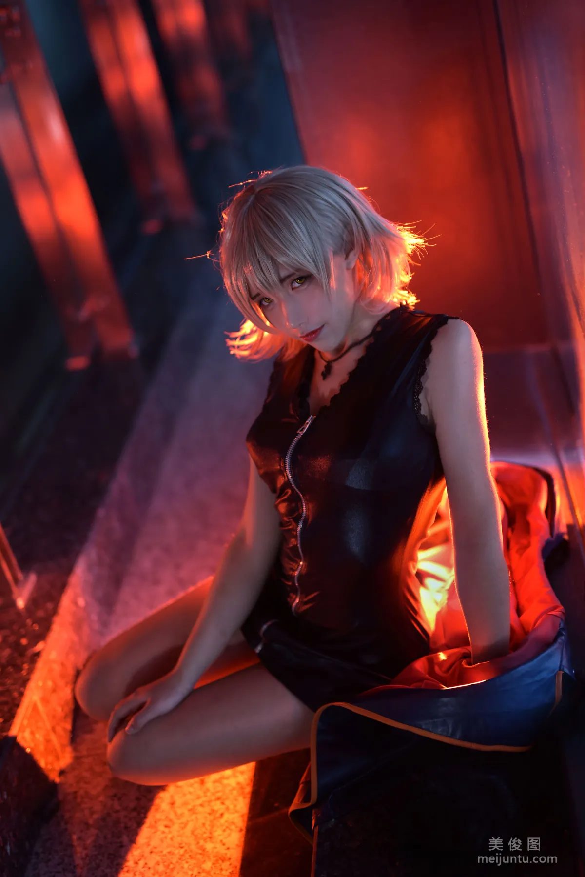 [網紅Coser] 九曲Jean 《黑貞德》 寫真集 14