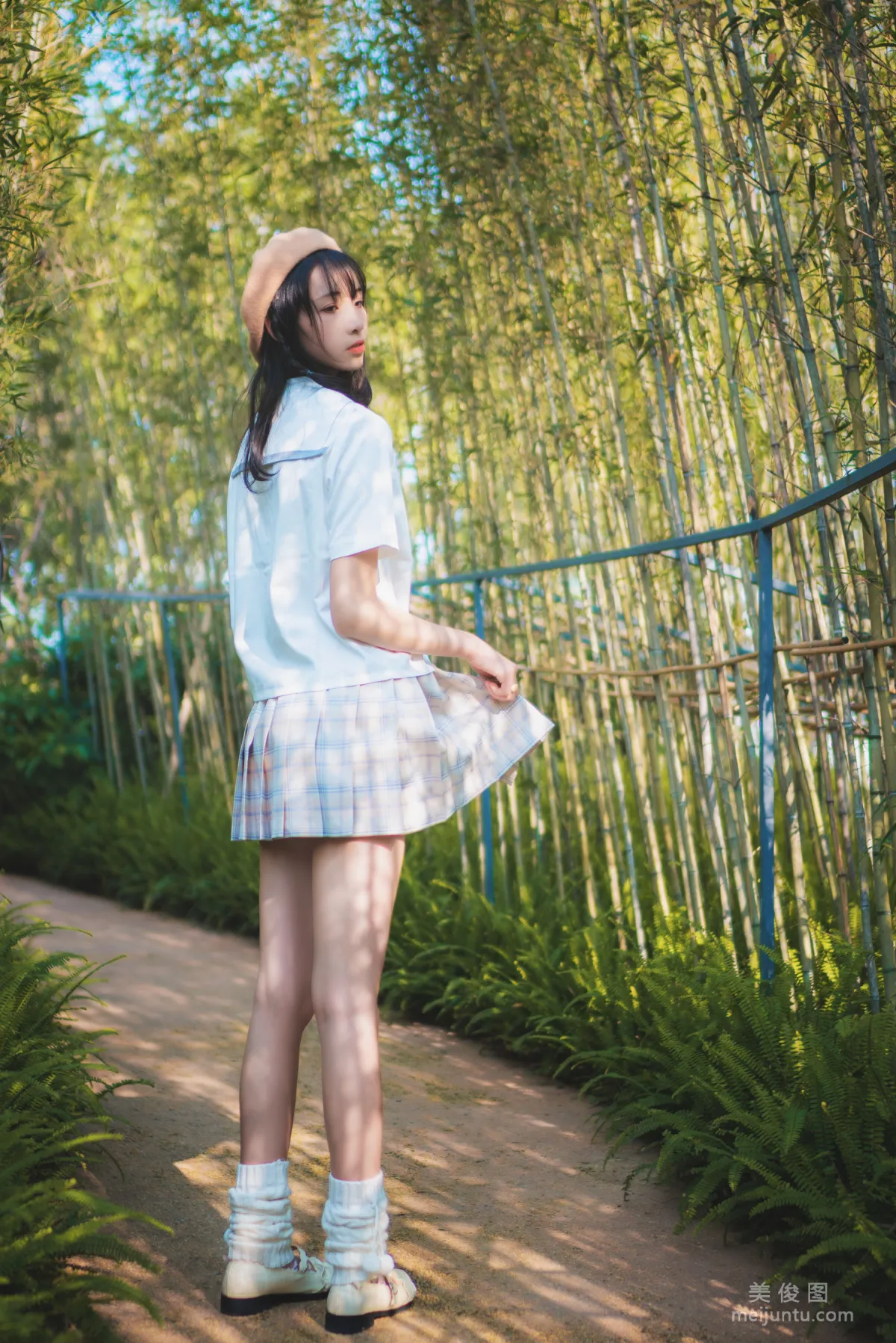 [網紅Coser] 西瓜 《白雲森林》 寫真集 37