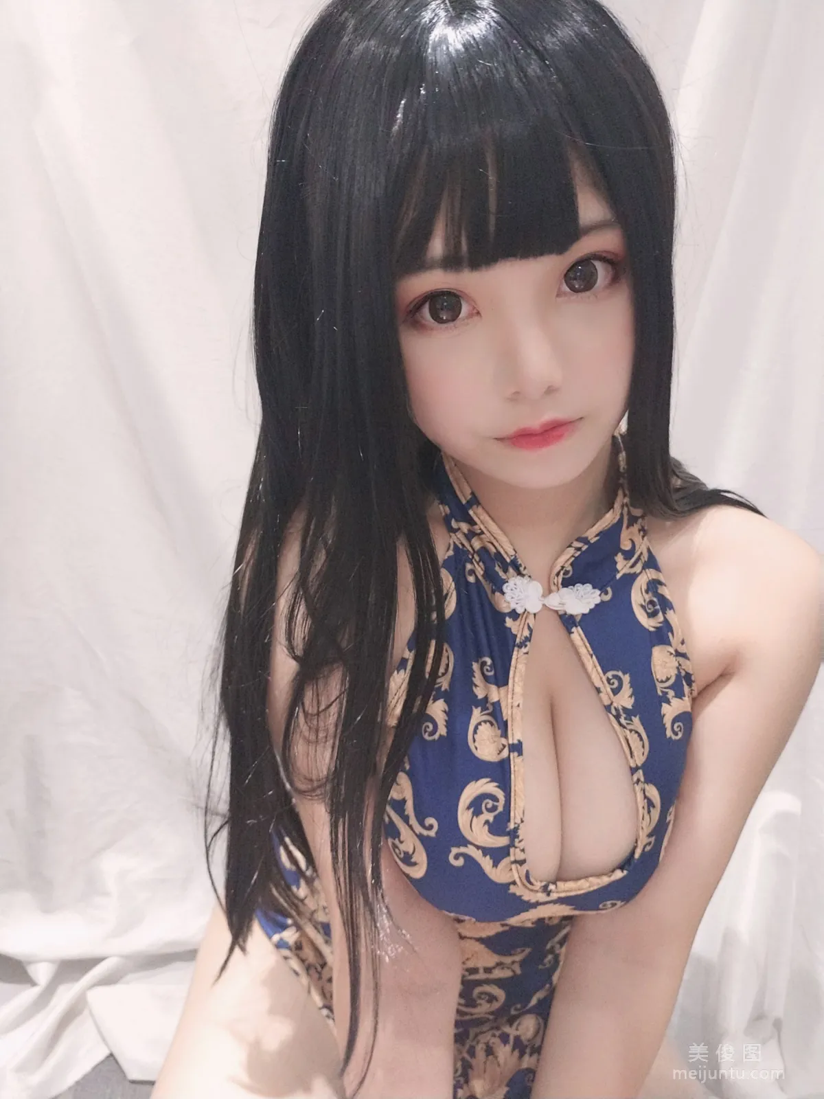 蜜汁貓裘 《旗袍姐姐》 寫真集 1