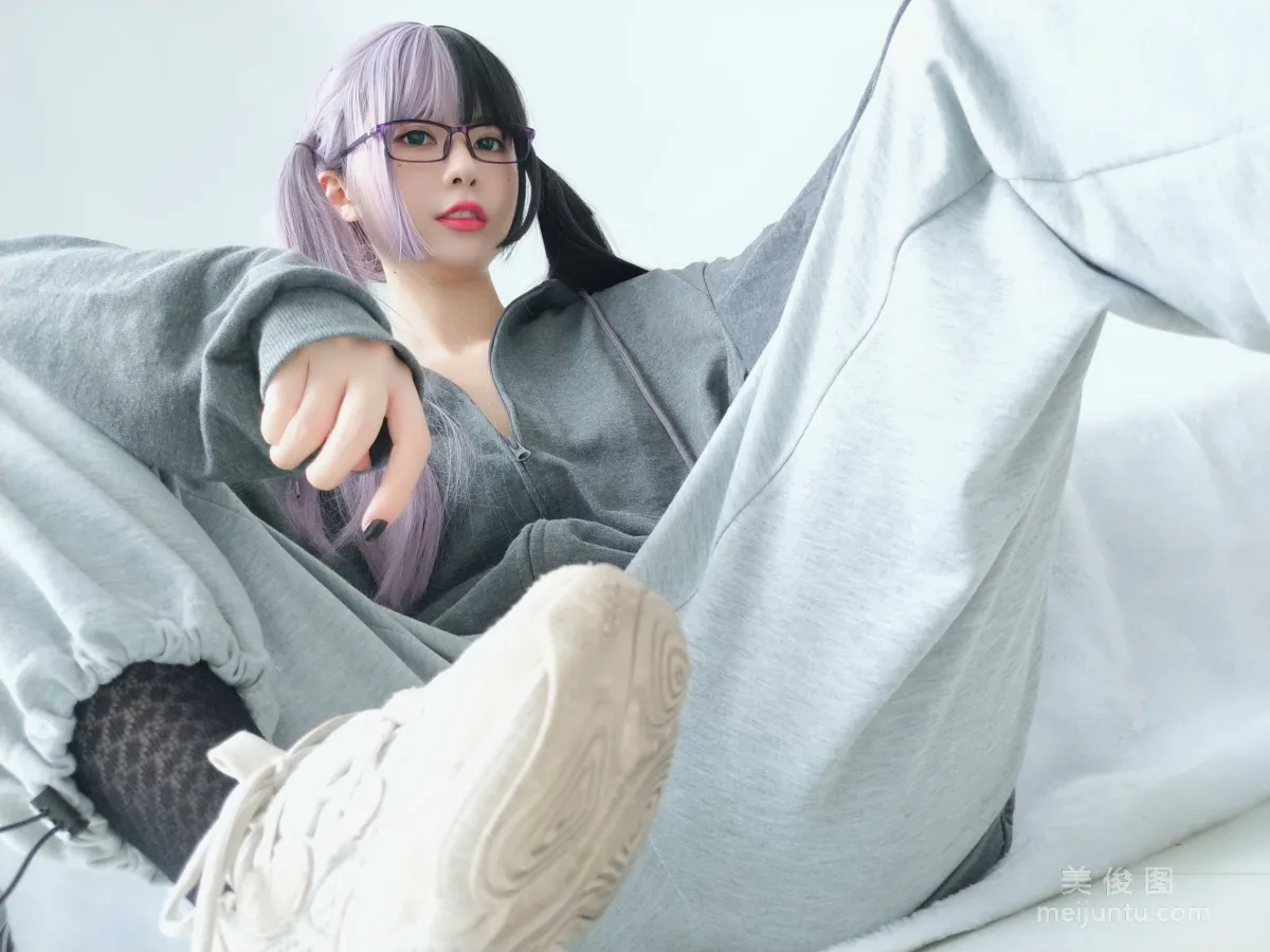 [美女Coser] 眼醬大魔王w 《黑色情趣網襪》 寫真集 6
