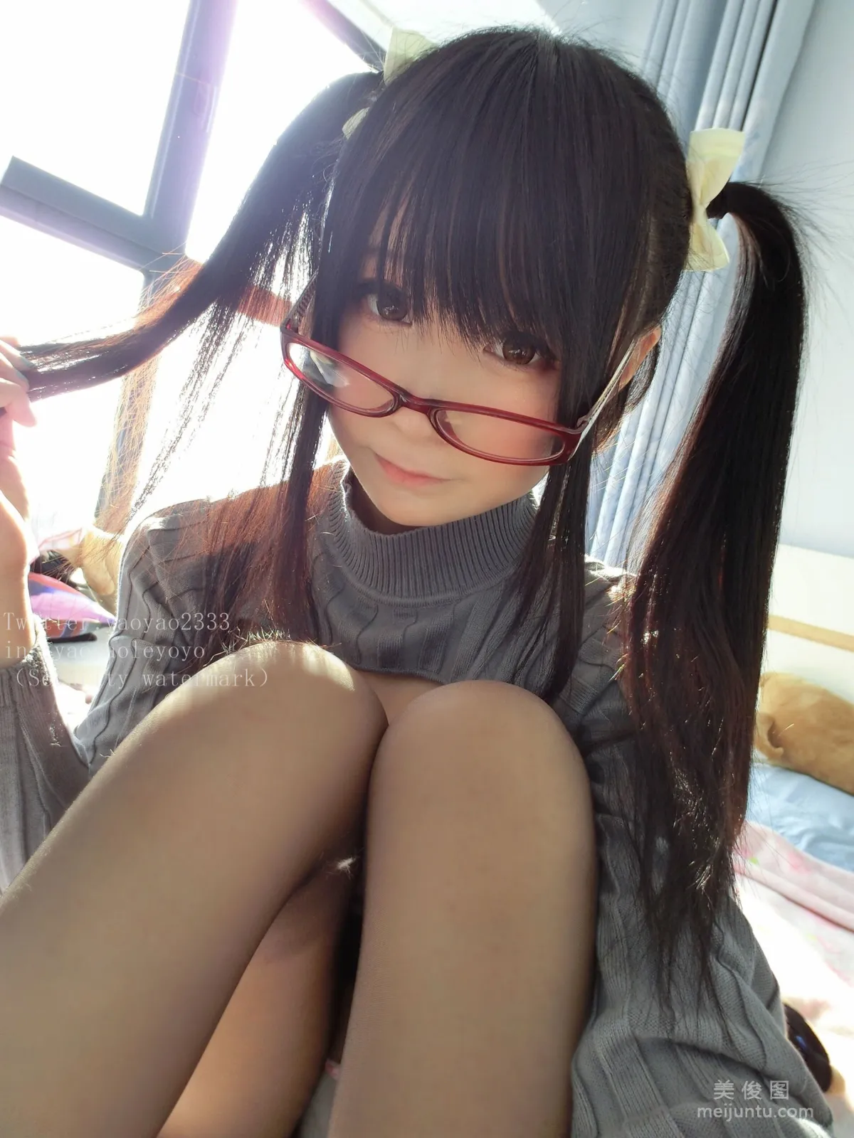 Coser搖搖樂yoyo 《黑絲美少女》 寫真集 17