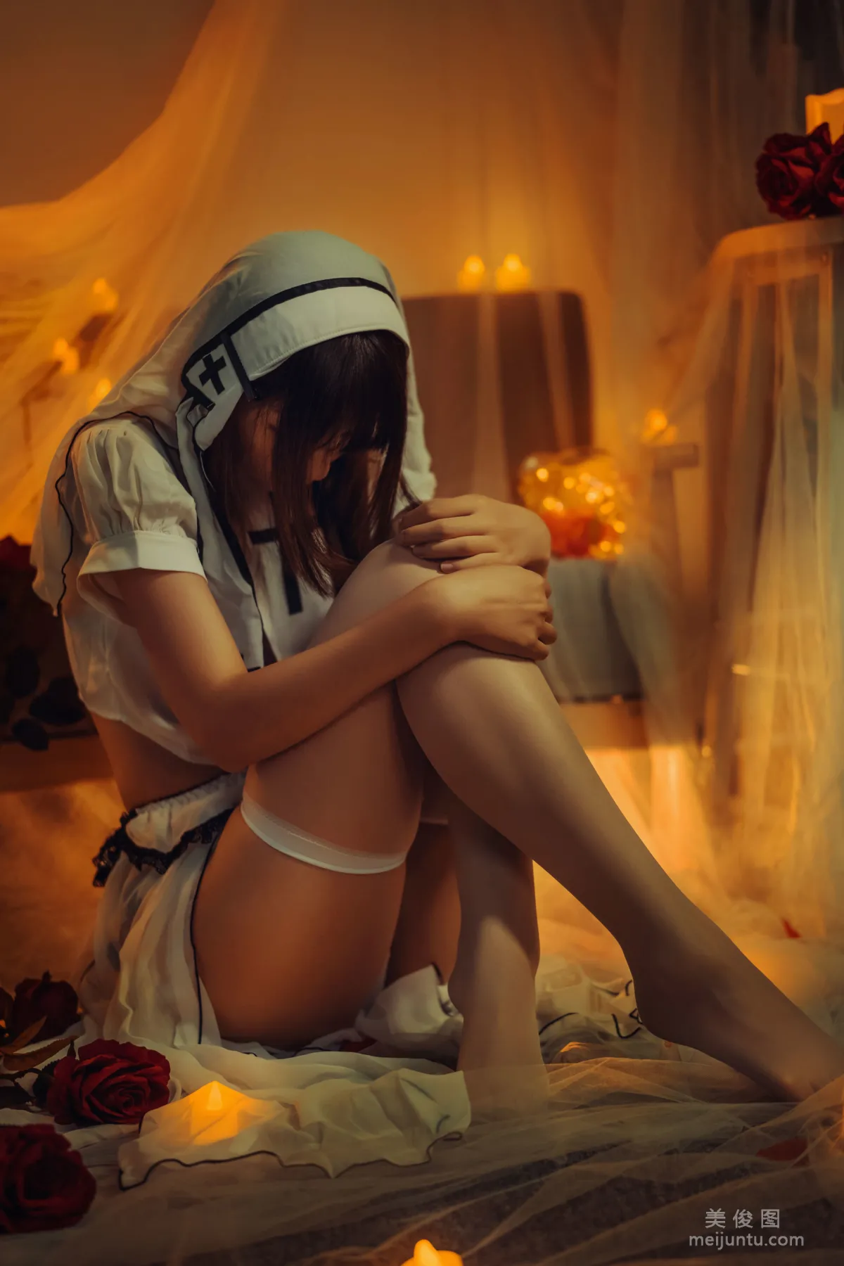 [網紅Coser] 瘋貓ss 《黃昏修女》 寫真集 12