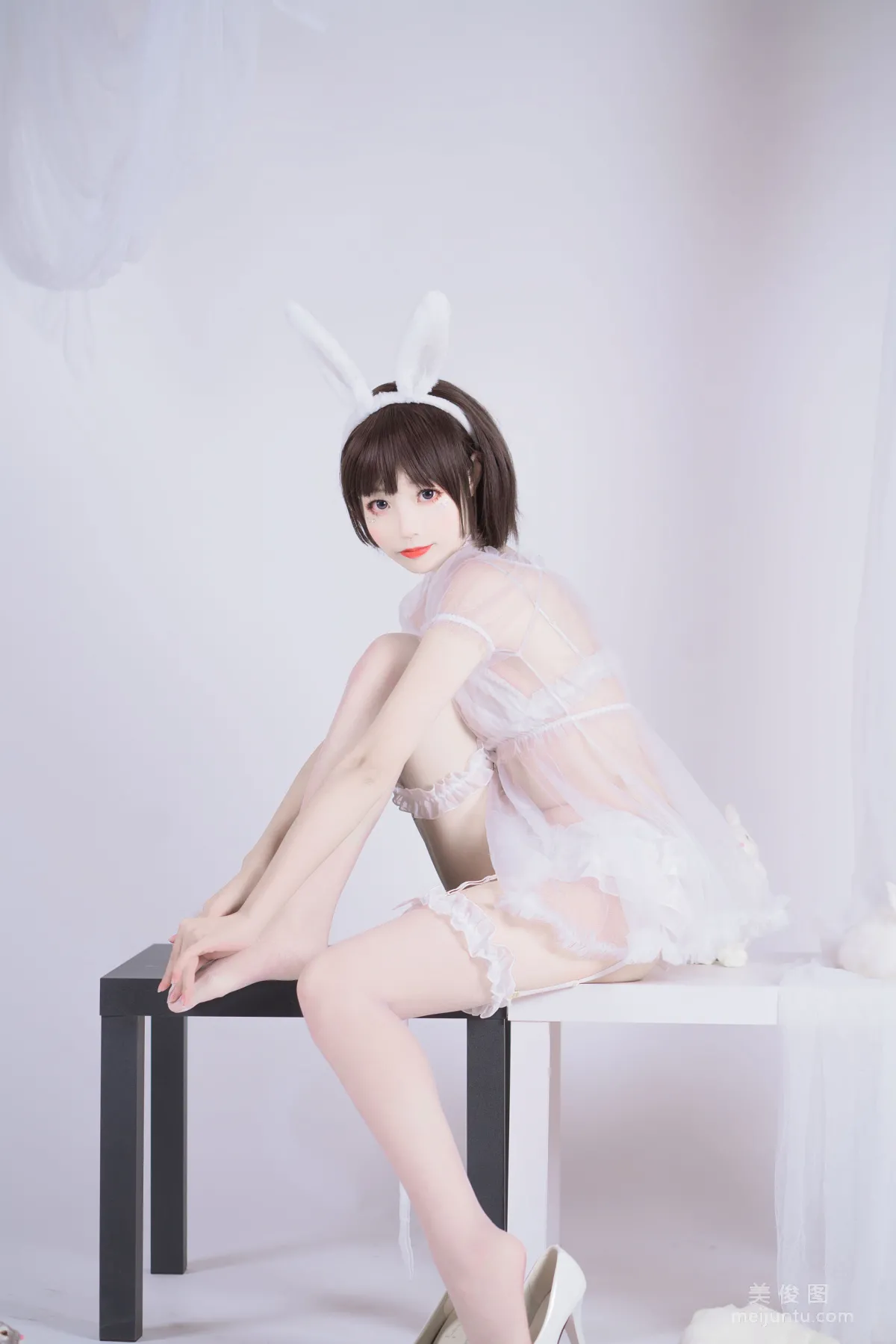 薄墨錦狐&amp;三笑 《黑白兔子私房百合》 寫真集 6