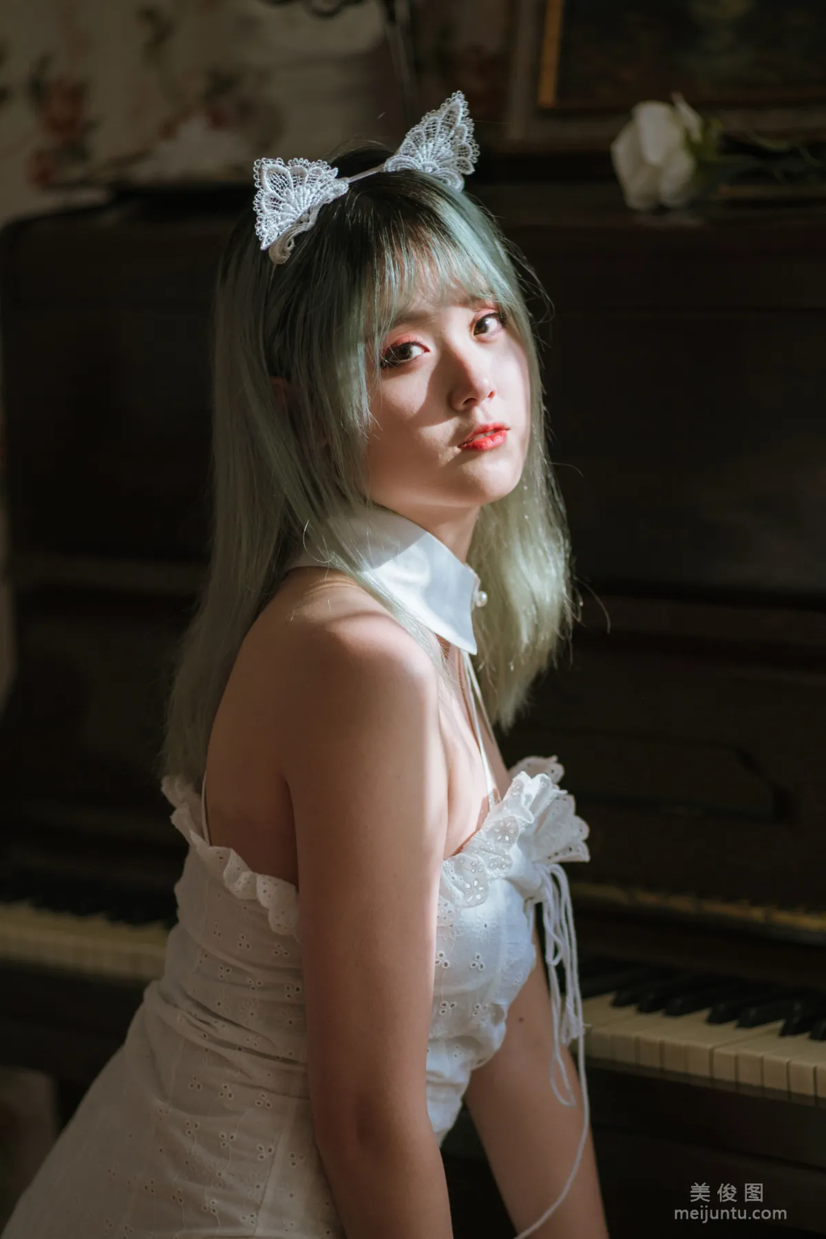 [網紅Coser] Akisoso秋楚楚 《複古》 寫真集 10