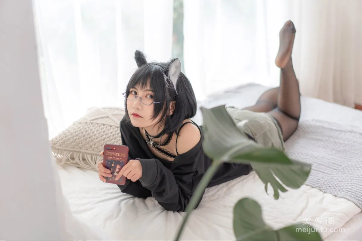 Coser逐月su 《日常貓娘》 寫真集 23