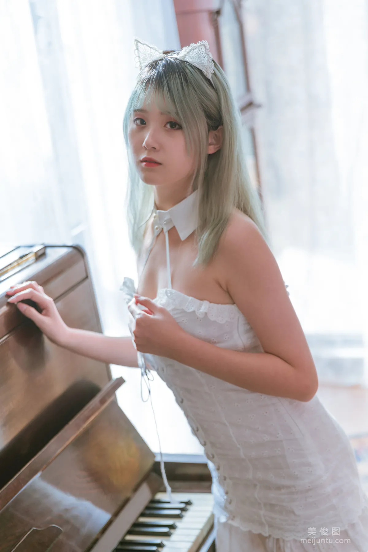 [網紅Coser] Akisoso秋楚楚 《複古》 寫真集 13