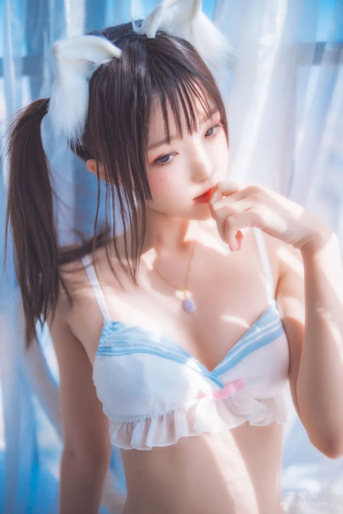 [美女Coser] 桜桃喵 《一隻愛戀》 寫真集 35